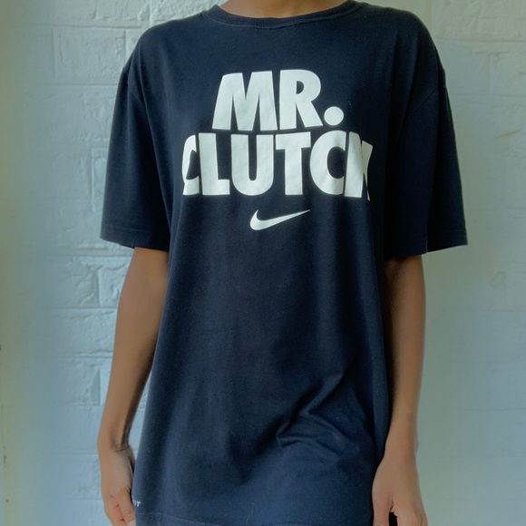 Nike Graphic Tee - Picture 2 of 3